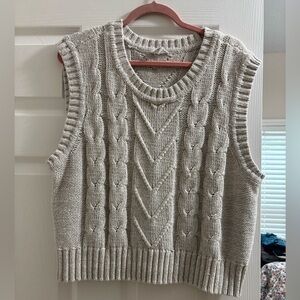 Women’s Cable Knit Sleeveless Sweater Vest